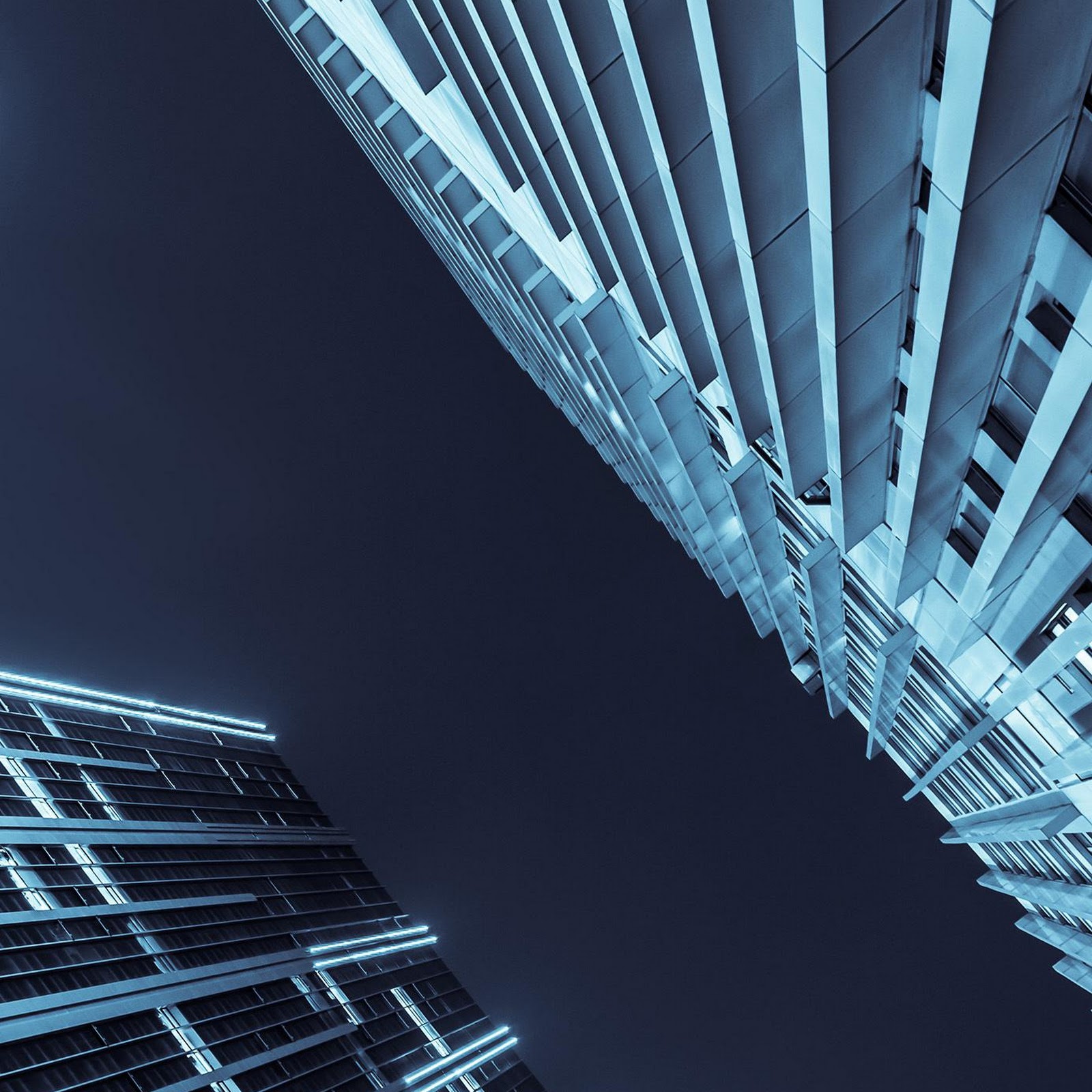 Download Futuristic City Architecture At Night Full HD iPhone