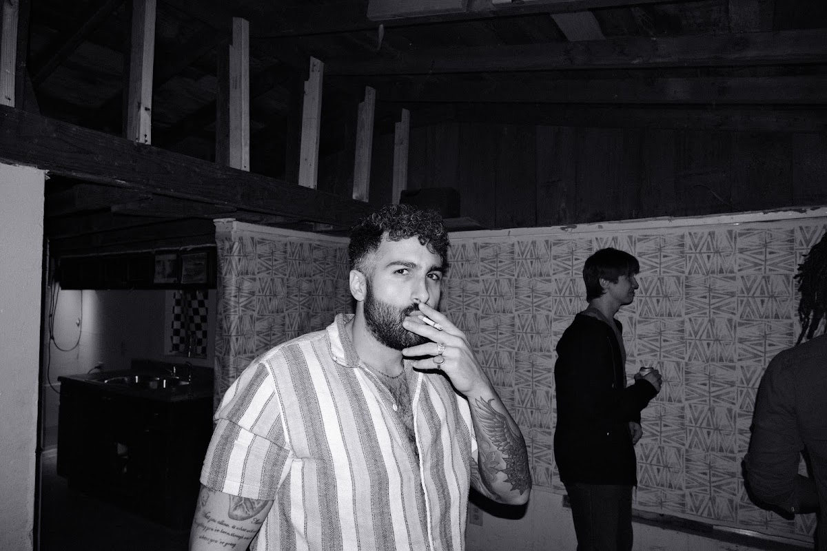@tlau.photos_thelostandunfounds_2026-03-20_austin_last_night_noir_007