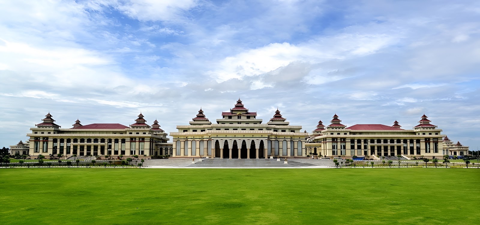 နေပြည်တော် လွှတ်တော်အဆောက်အအုံ (ဖိုင်ဓာတ်ပုံ)