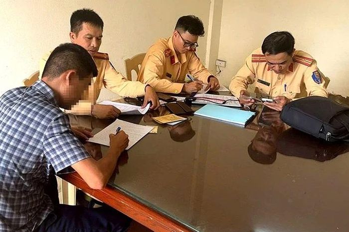 Thanh Hóa: Xử lý nghiêm chủ sở hữu và người điều khiển xe ô-tô có hành vi vi phạm - Báo Nhân Dân