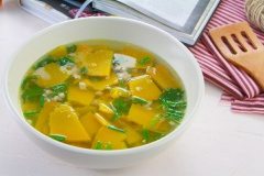 Cách nấu canh bí đỏ thịt bằm "dễ ợt" đúng không. Canh bí đỏ thịt bằm với hương vị đậm đà, đơn giản, dễ nấu và chứa rất nhiều chất dinh dưỡng tốt cho cơ thể. Đồng thời bí đỏ còn tốt cho trí não nữa đấy, những ngày nào quá bận rộn thì hãy chuẩn bị cho mình một chén canh bí đỏ để tẩm bổ nhé. Cách nấu canh bí đỏ thịt bằm quá đơn giản và nhanh gọn đúng không, cùng mình làm cho gia đình thưởng thức nhé!!