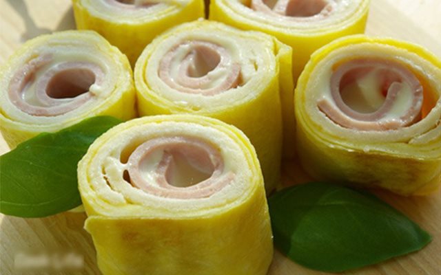 Bánh Mì Trứng Cuốn