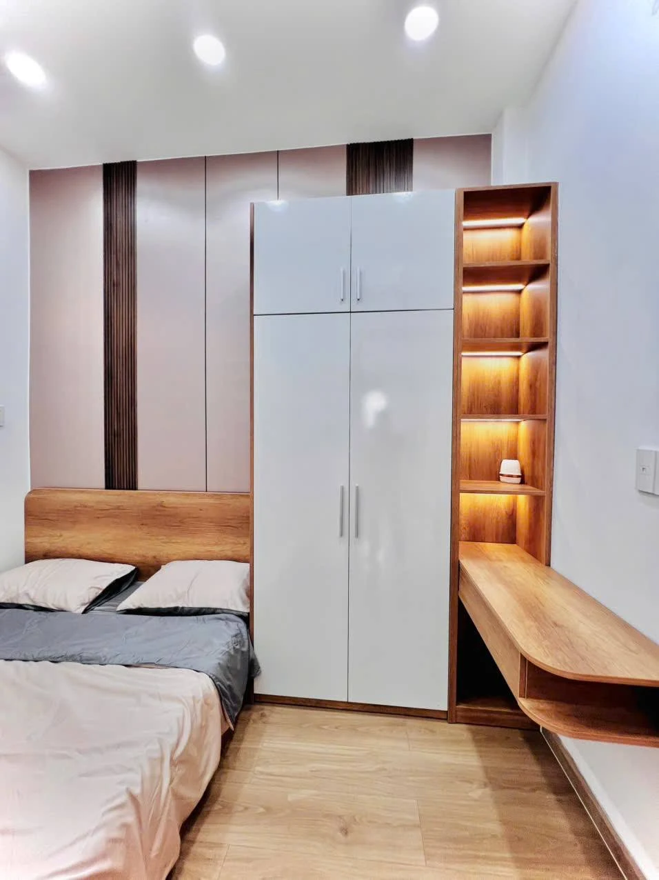 Bán nhà mới đẹp, hẻm 3 gác , Tống Văn Hên, P. Tân Sơn, Quận Tân Bình