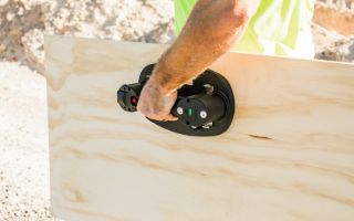 How to use the GRABO vacuum lifter for metal panels