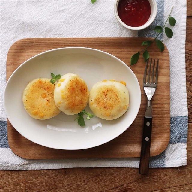 Bánh Khoai Tây Bắp Phô Mai