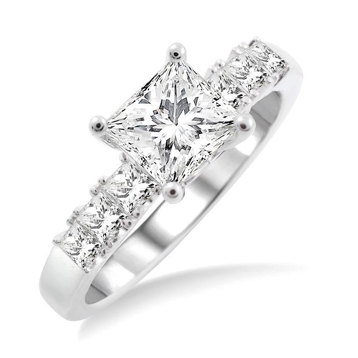 Princess Shape Diamond Engagement Ring