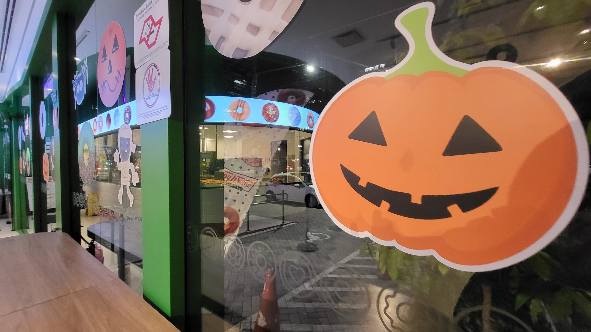 Krispy Kreme — Halloween: vista 44 do projeto