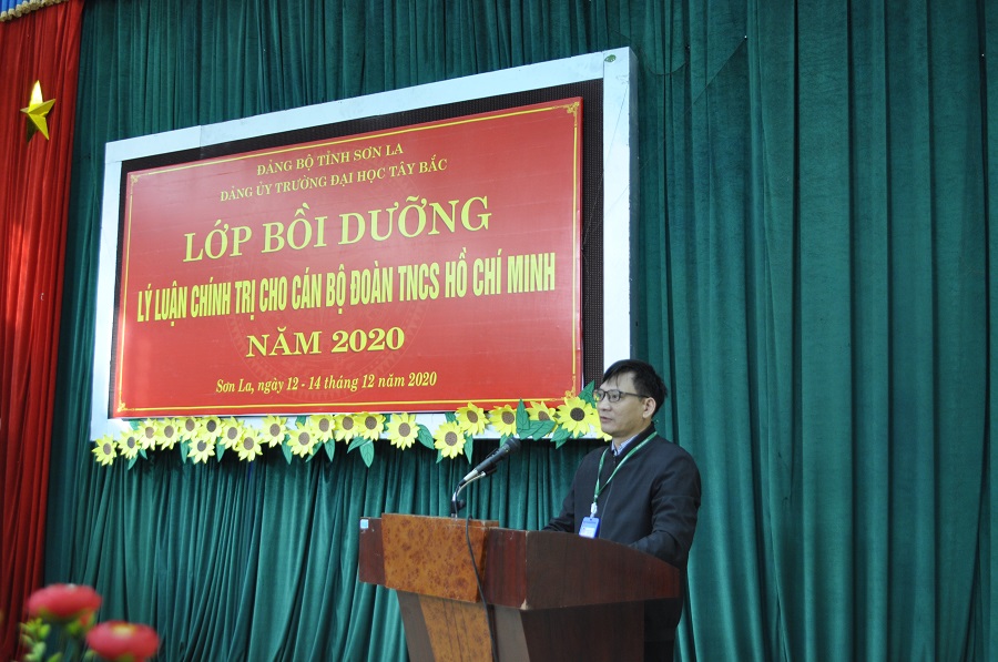 Lớp bồi dưỡng lý luận chính trị cho cán bộ Đoàn TNCS Hồ Chí Minh tại Trường Đại học Tây Bắc