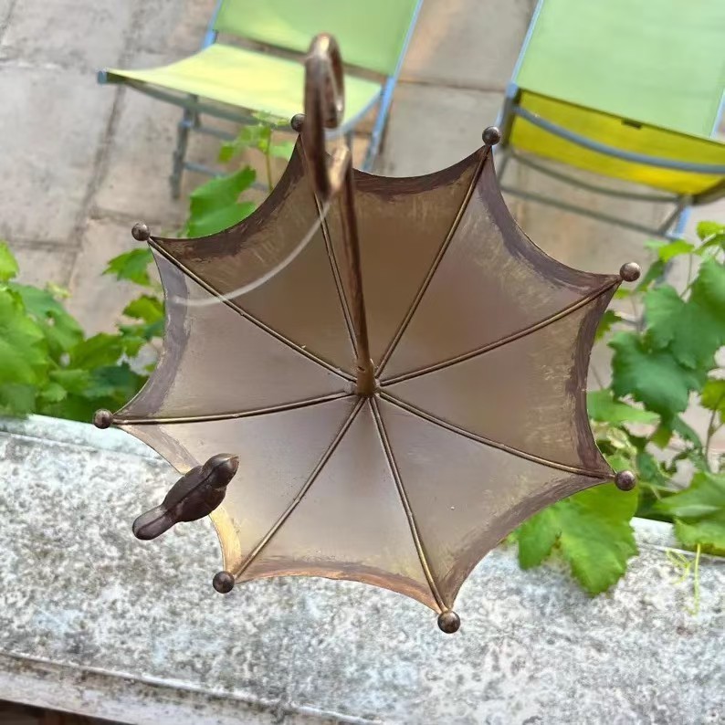 Umbrella-shaped iron birdhouse