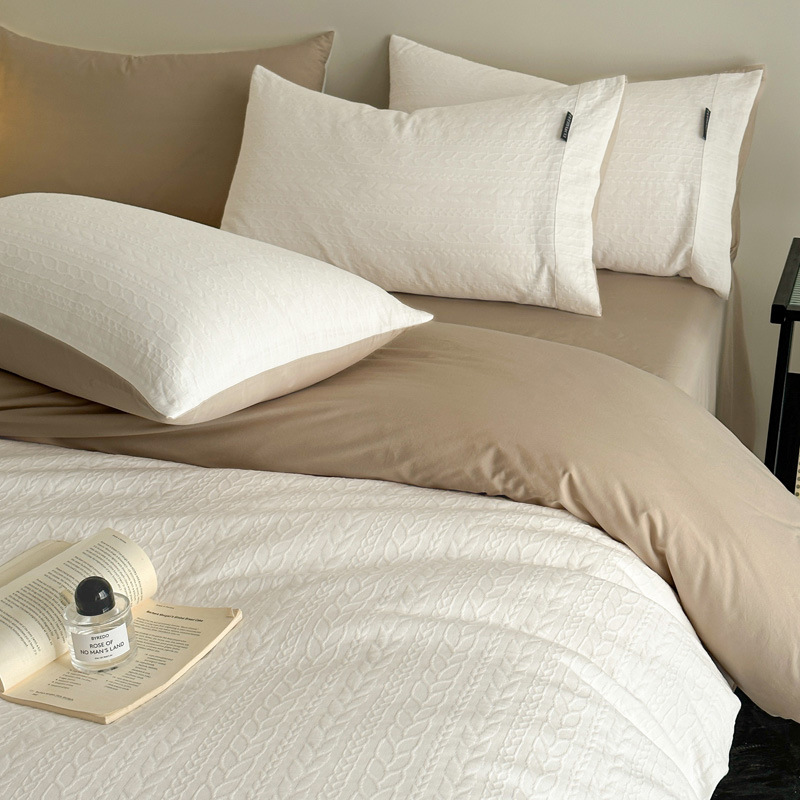 Bedding set made of triple-layer cotton gauze