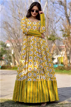 Trending Women's Wear Clothing Online  Latest Indian Ethnic & Western  Fashion Trends