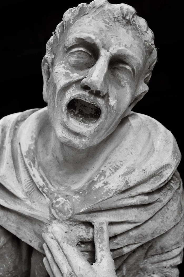 속담 고래 싸움에 새우 등 터진다의 심리학적 배경과 사회적 의미