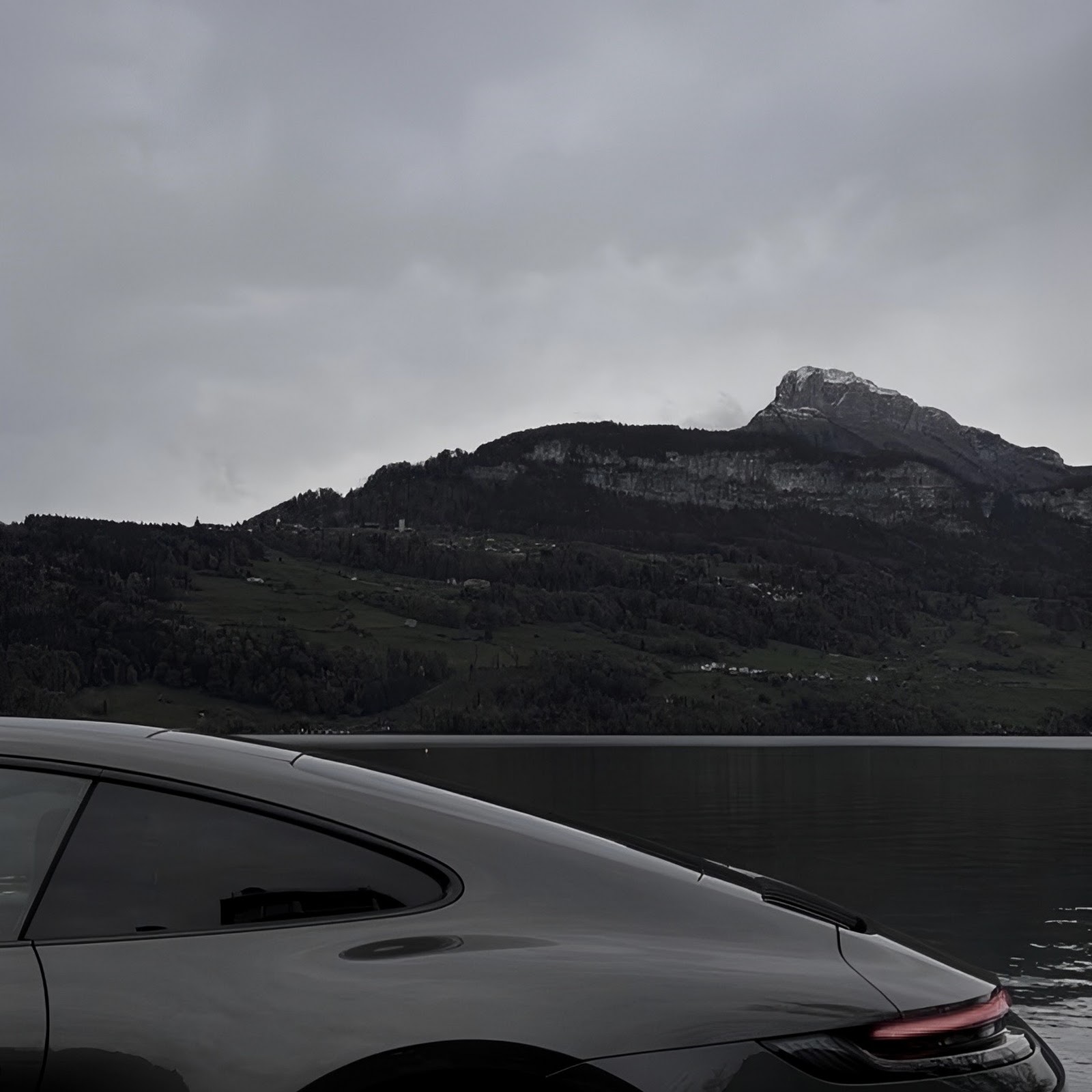 Download Porsche 911 By Mountain Lake Full HD iPhone