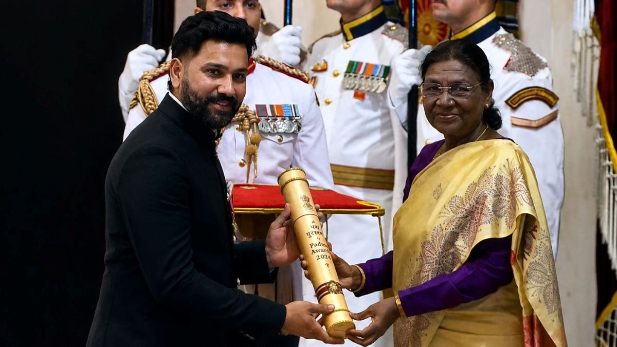 Rohit Sharma Receives Padma Shri from President Droupadi Murmu