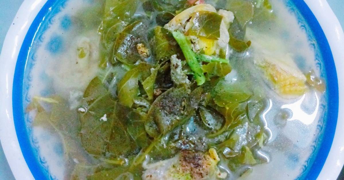 Canh thịt gà nấu với lá giang