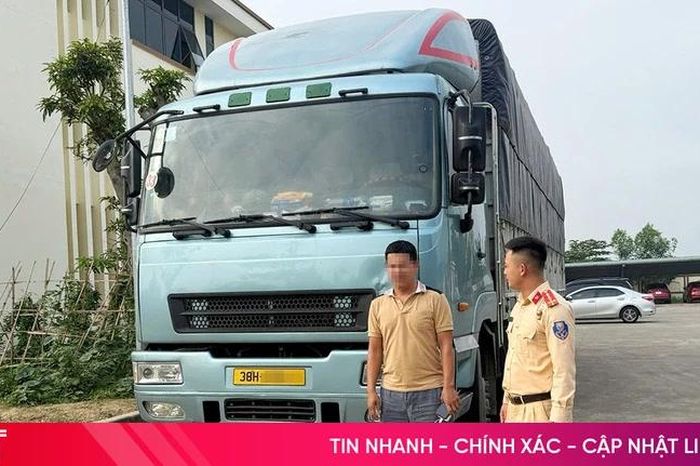 Hà Tĩnh: Vượt ẩu trên quốc lộ 8, tài xế bị phạt nặng - Báo Hà Tĩnh