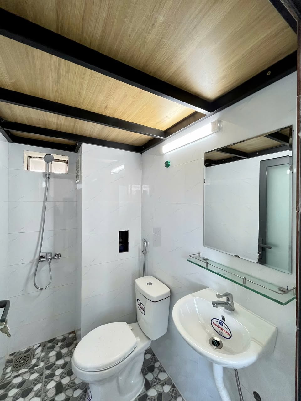 CHO THUÊ PHÒNG TRỌ MỚI 100% Ở ĐƯỜNG LÊ VĂN HIẾN 2