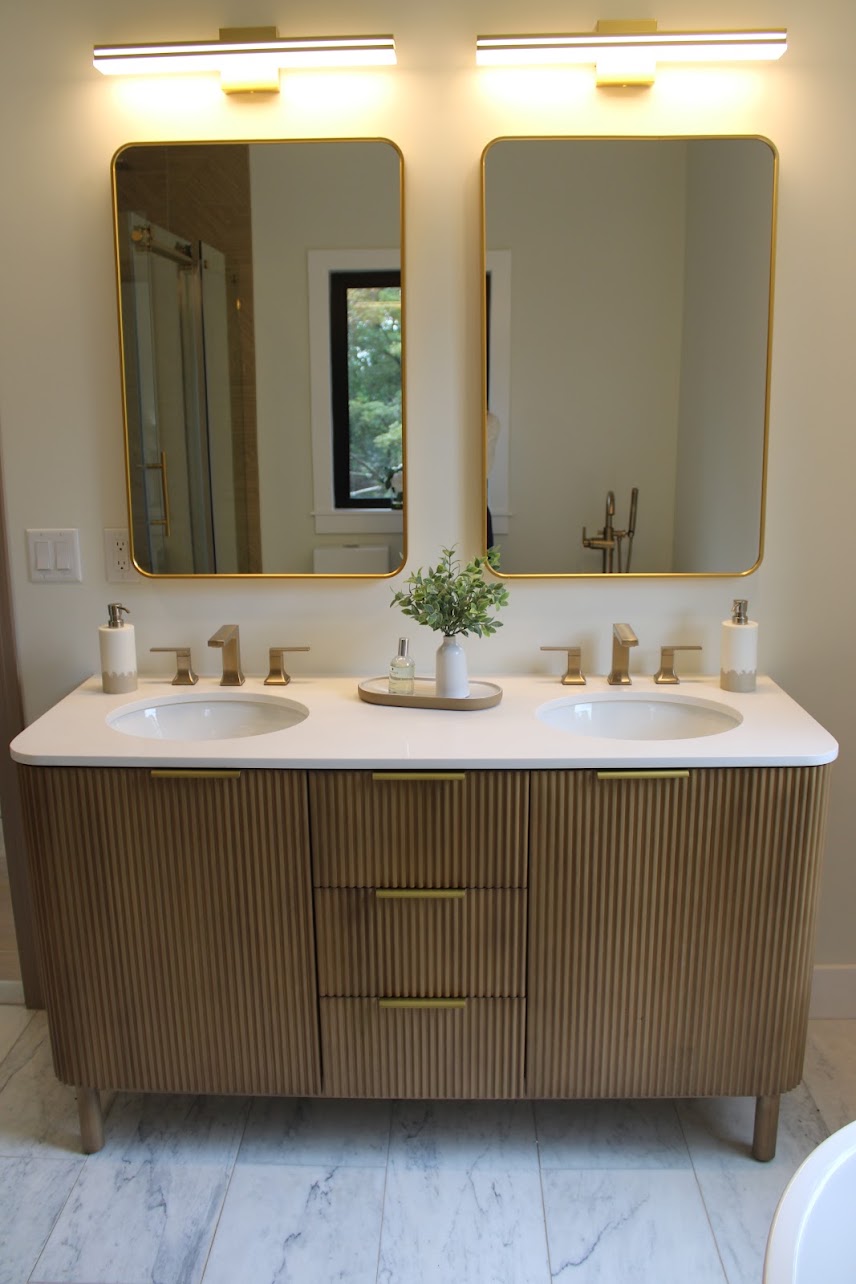 Bathrooms image