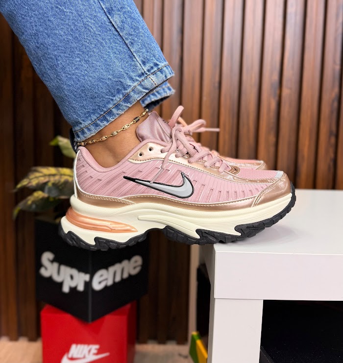 Nike V2K Run Rosa Dorado