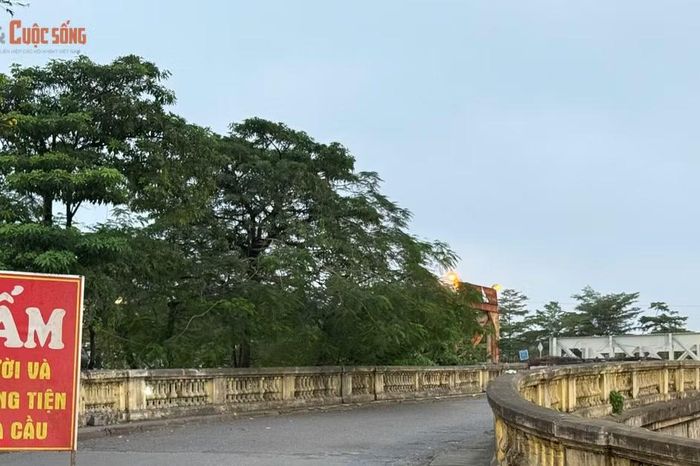 Cầu Long Biên tạm 'đóng cửa' 60 ngày để sửa chữa, người dân đi lại thế nào? - Báo Tri thức &amp; Cuộc sống