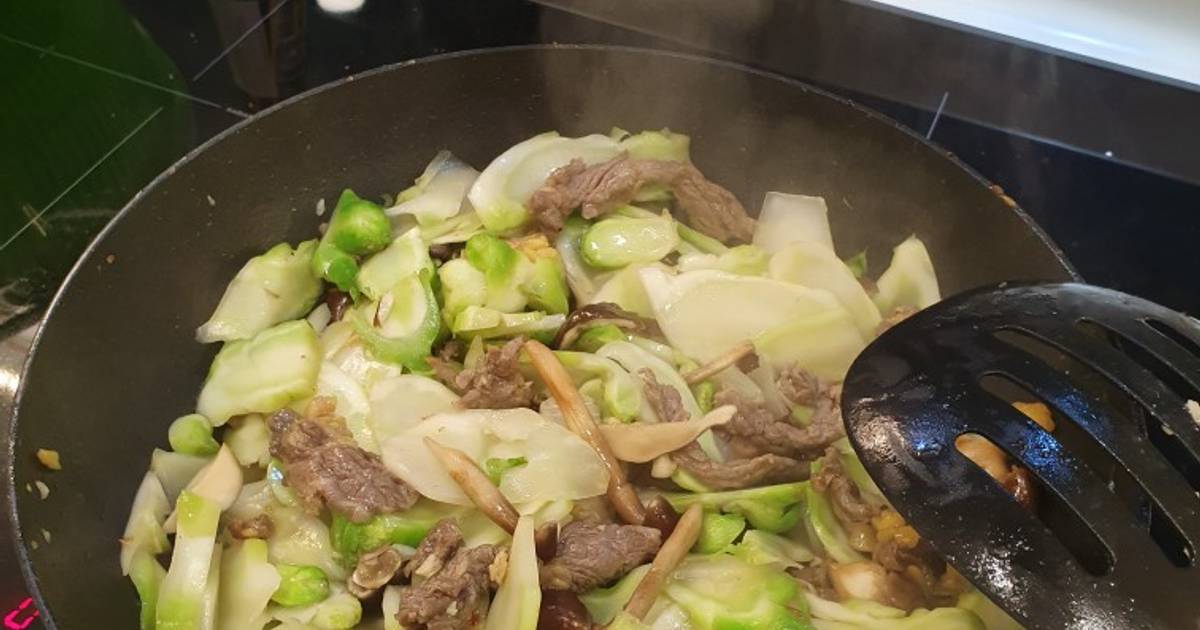 Mầm đá xào thịt bò Úc nấm mối