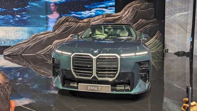BMW 7 Series Facelift Launched in India at Rs 1.95 Crore