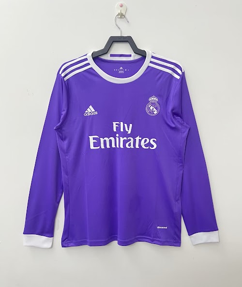 Retro 16-17 Real Madrid Visitante.jpeg