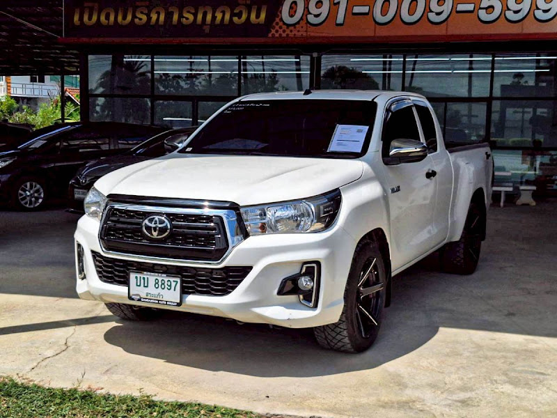 TOYOTA HILUX REVO