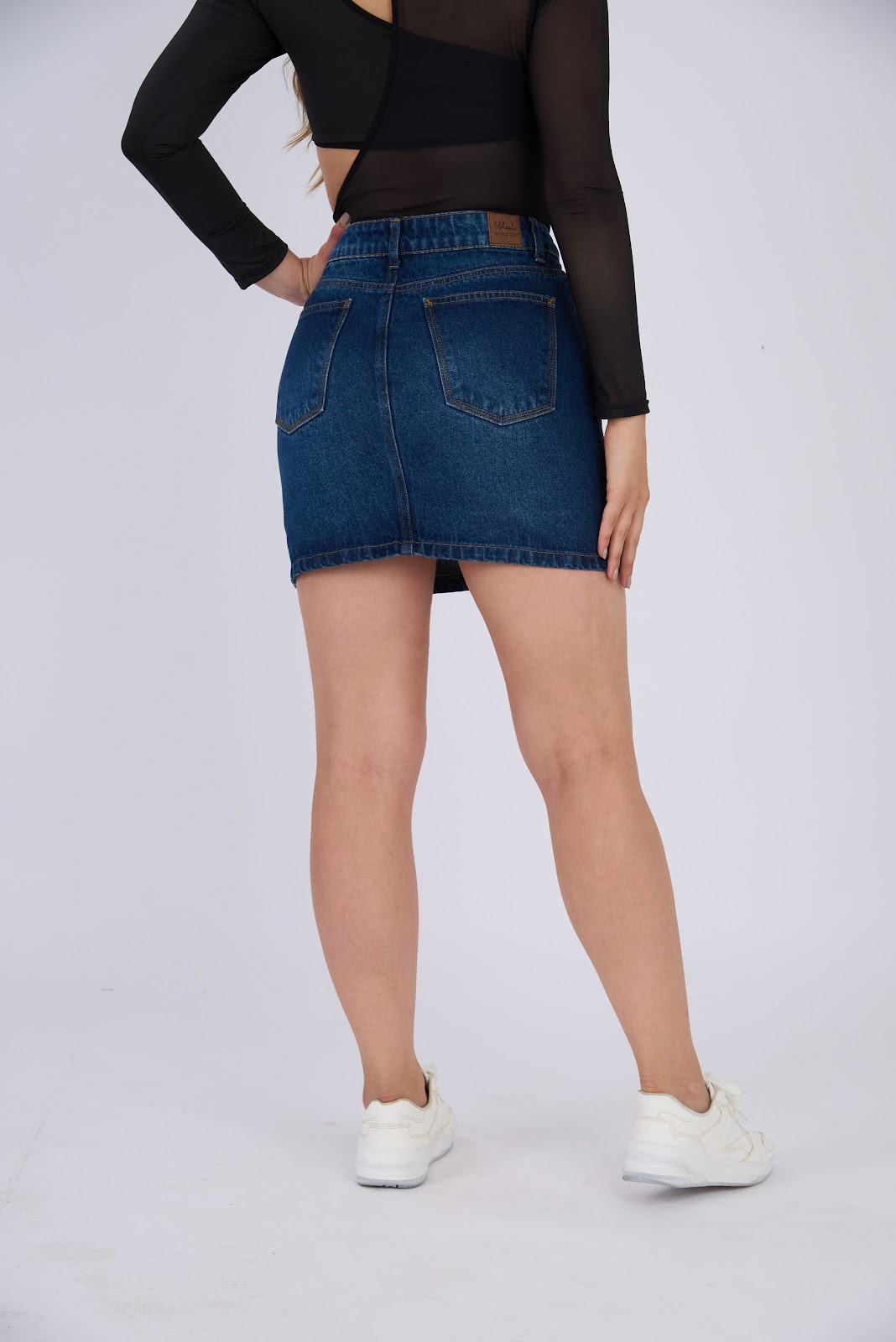 Falda corta en denim rígido, color azul oscuro 100% algodón - Vista 4
