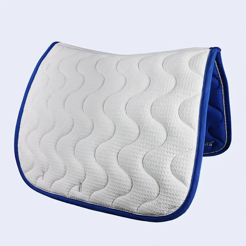 Polyester saddle pad for English riding style