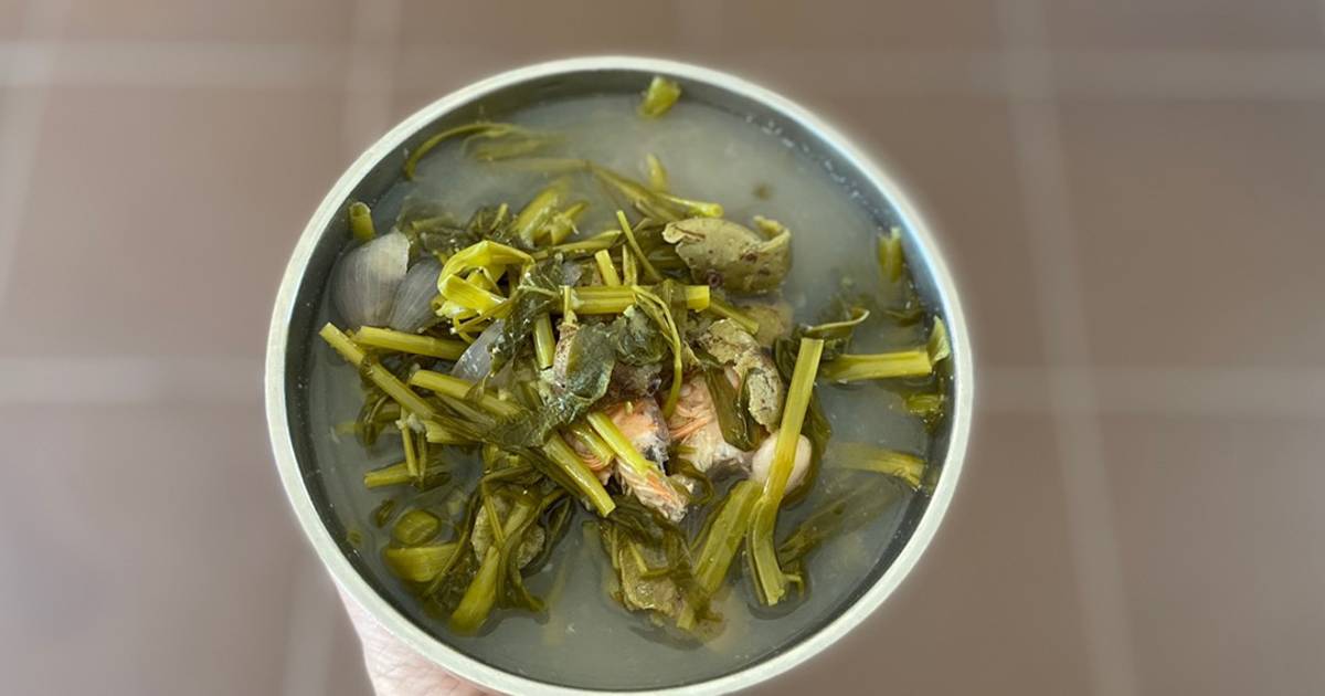 Canh chua tôm trái sấu rau muống