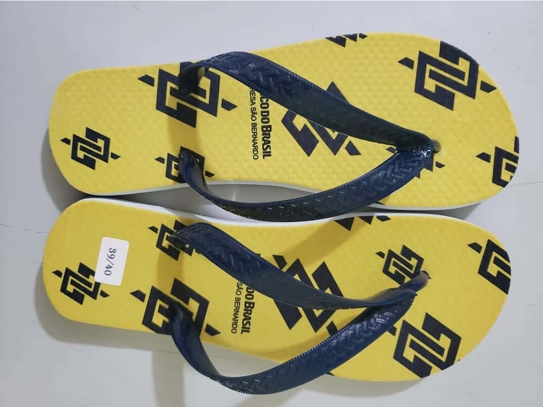 Chinelos personalizados para empresas e brindes corporativos