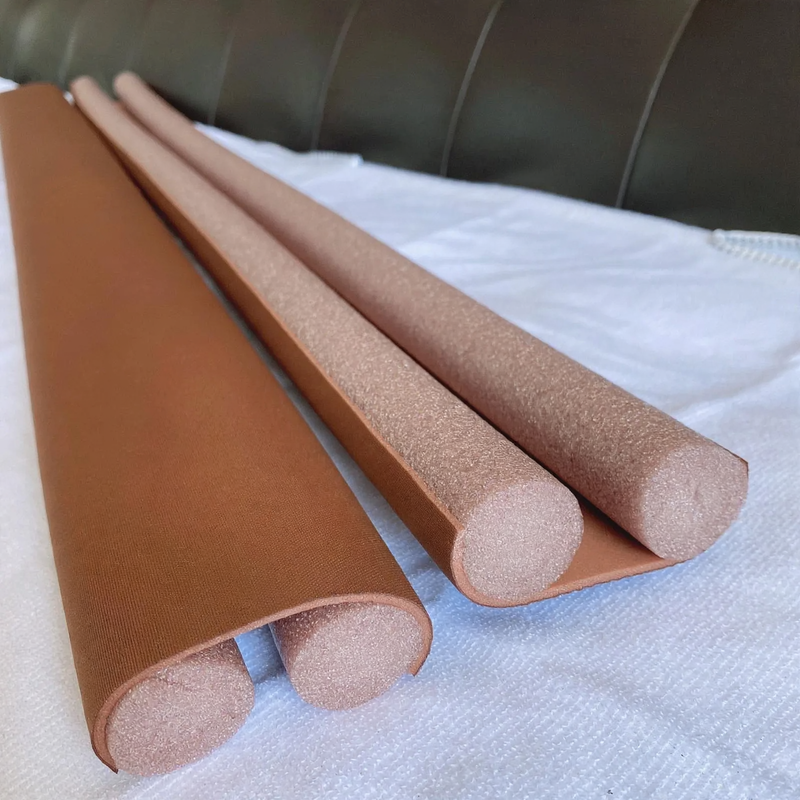 Door bottom seal for sound insulation