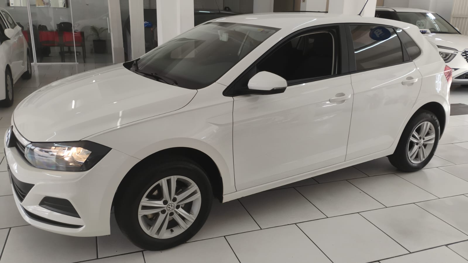 Volkswagen Polo - Foto 2