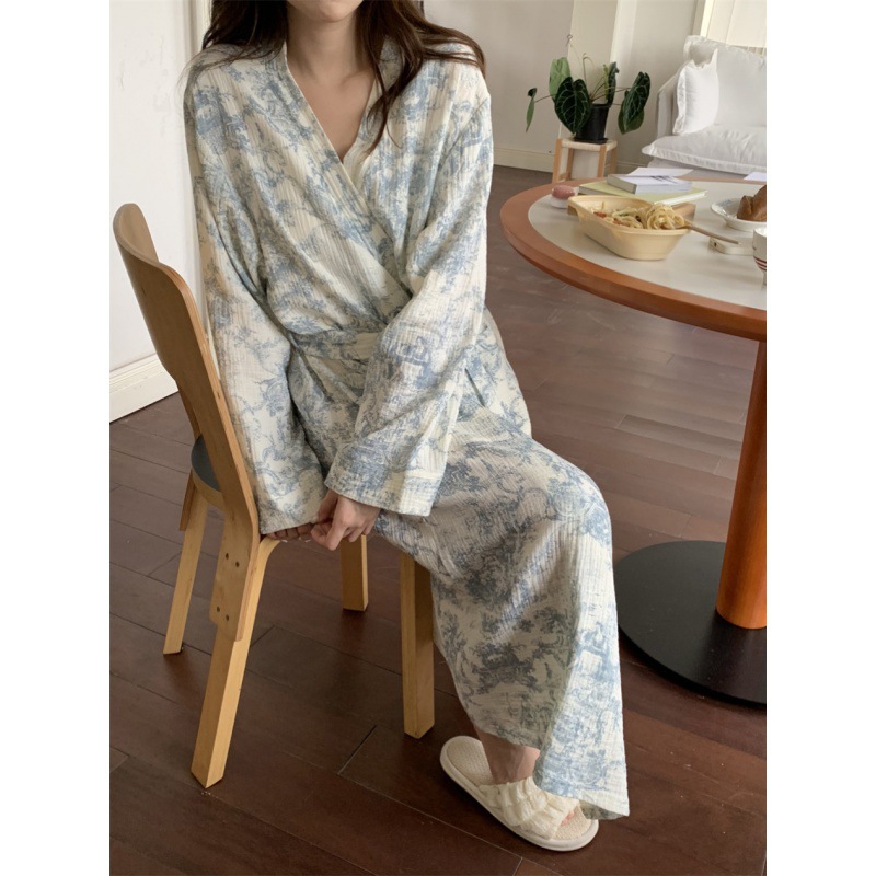 Coral fleece bathrobe for women