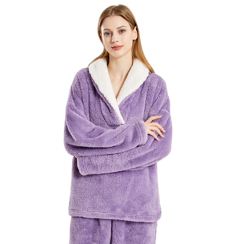 Warm women's loungewear made of soft fleece