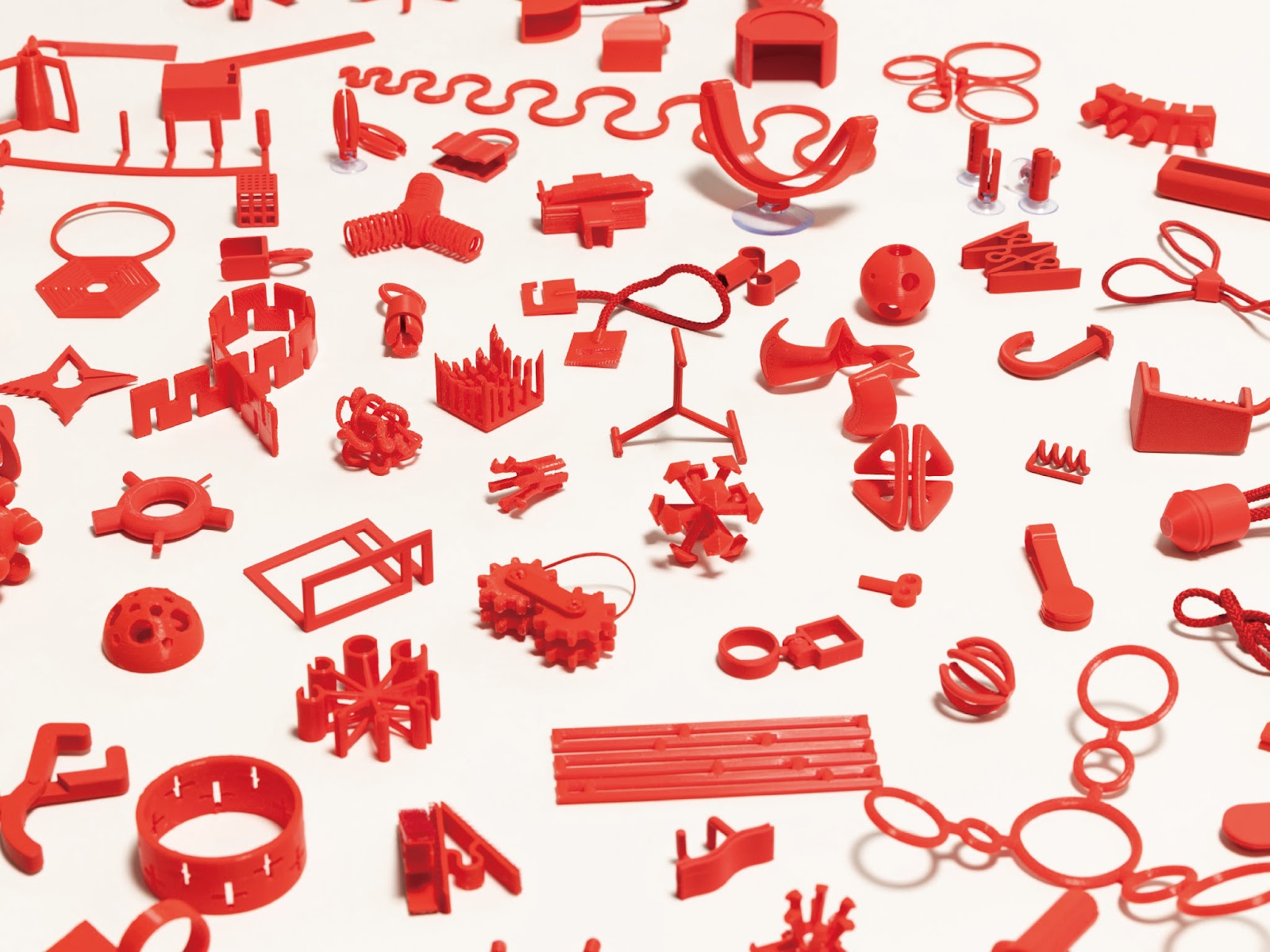 創造意欲に火をつけるプロダクトデザインの探究-thumb-1