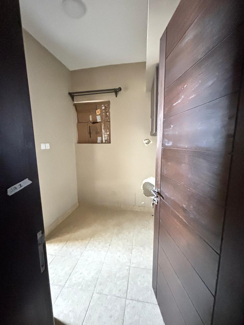 Duplex 4-Bedroom Apartment — photo 9 of 10
