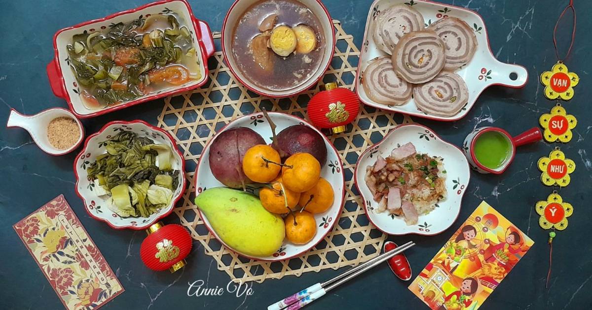 Mâm cơm ngày Tết
