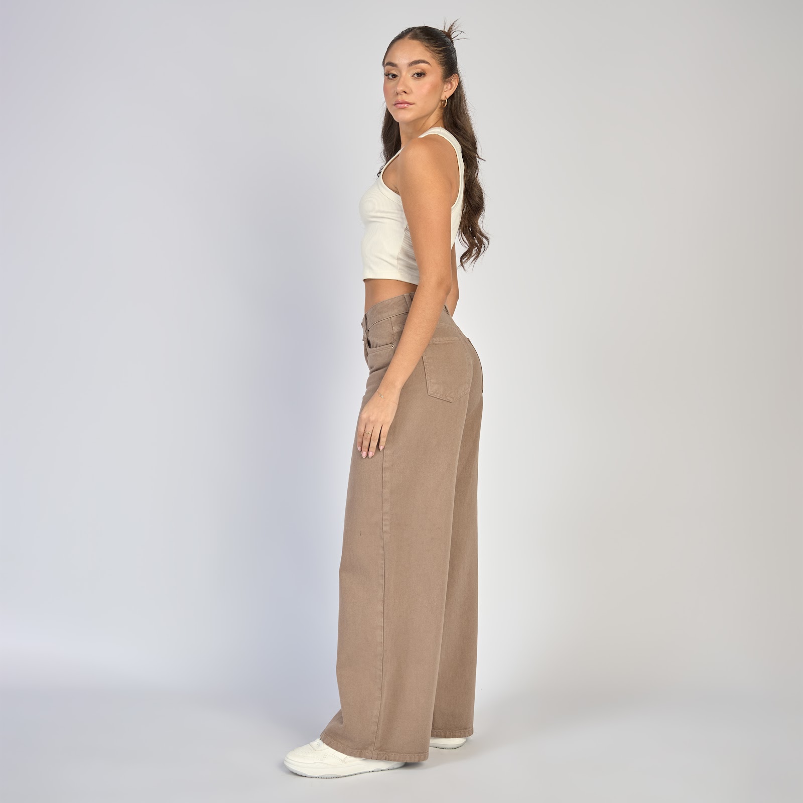 Jean dama wide leg tiro alto rígido. color Almendra - Vista 3