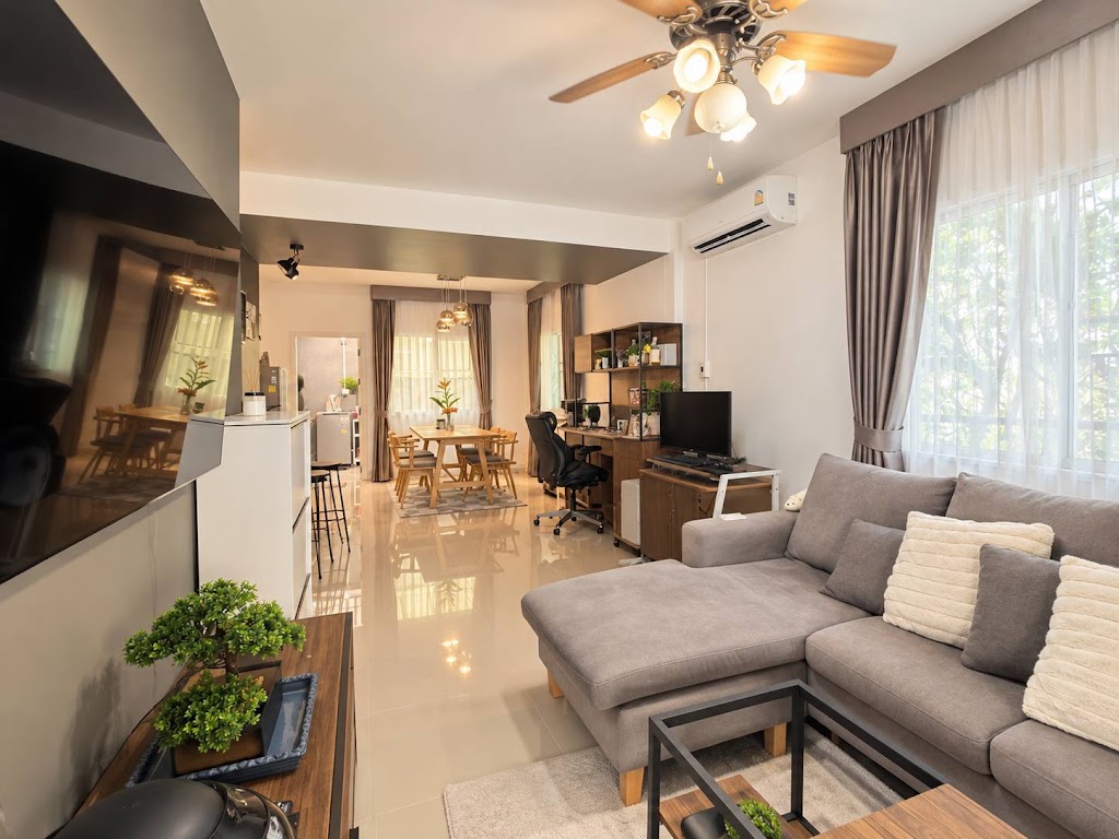Royal Place Condominium (รอยัลเพลสคอนโดมิเนียม) · สามกอง 4