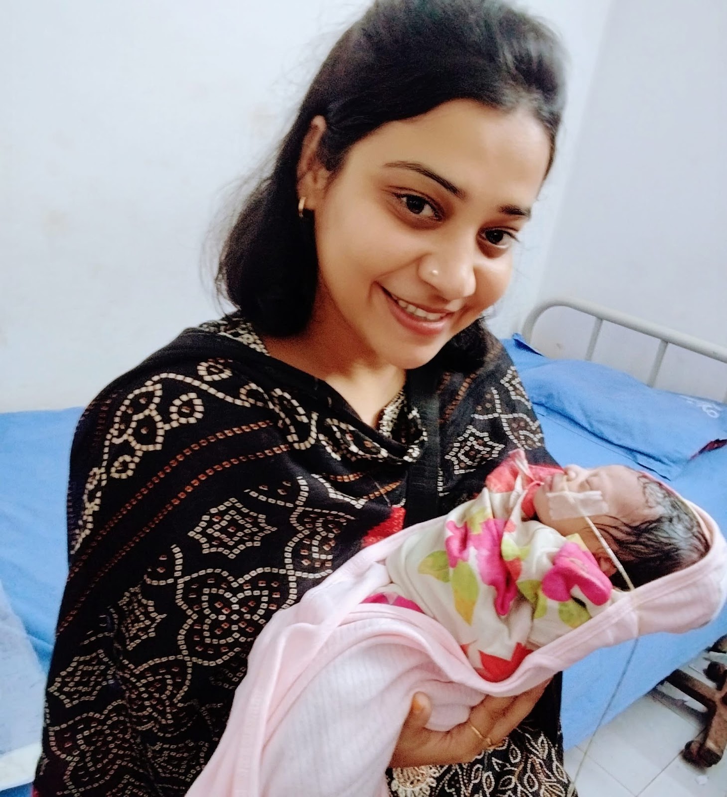 তোমার খালামনি কোলে নিয়ে তোমাকে এভাবেই আদর করত।