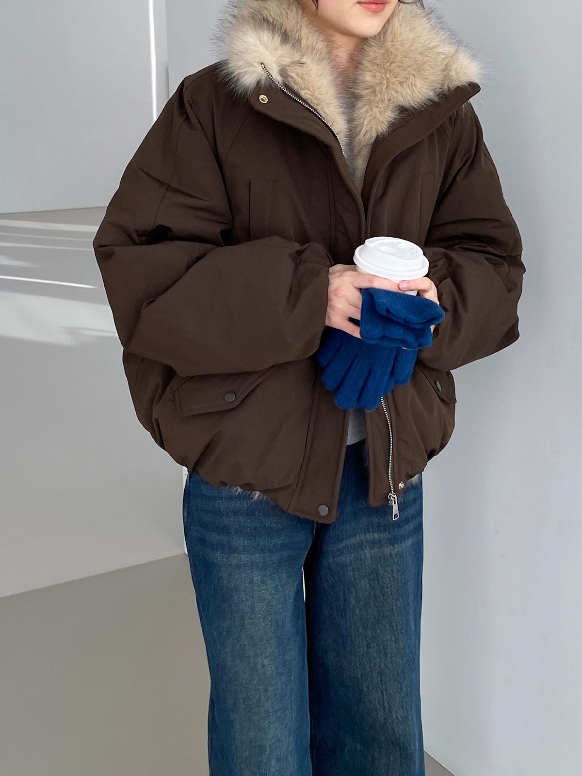 Women's down parka with faux fur collar