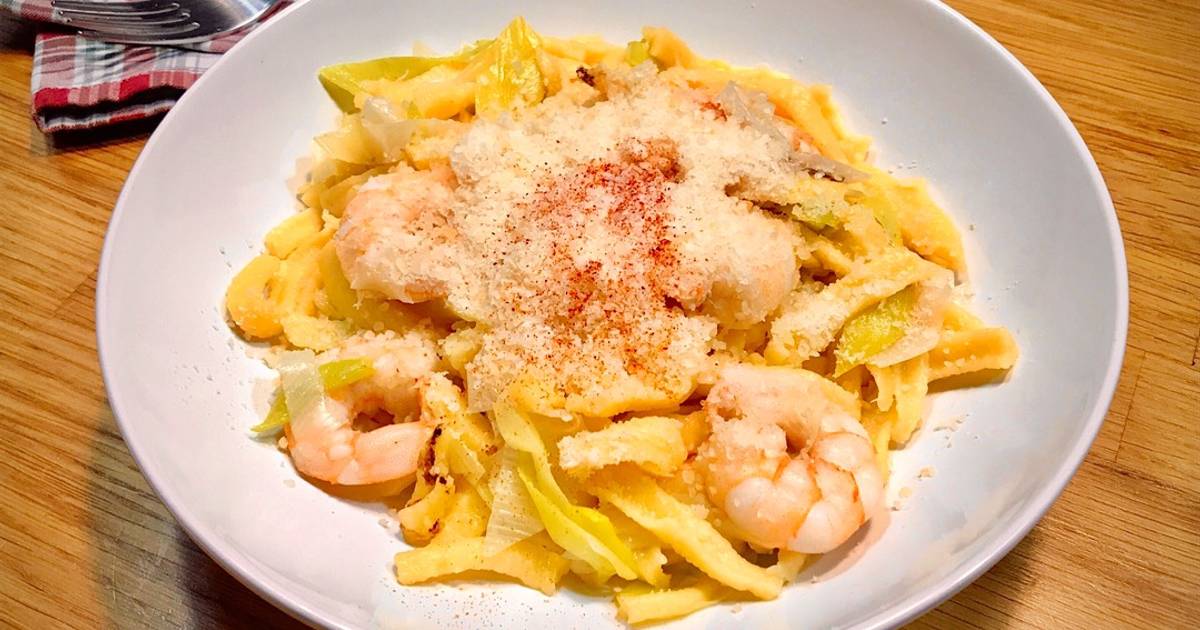 Mì Trứng Spatzle Xào Tôm Phô Mai