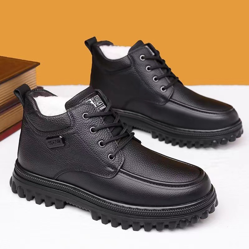Insulated men's winter boots, warm and comfortable