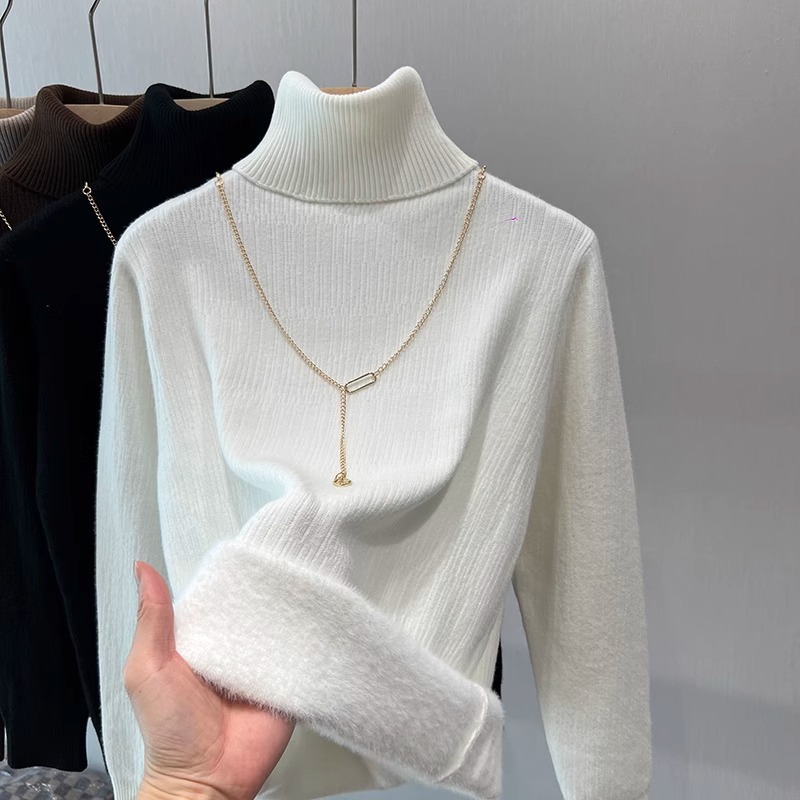 Women's undershirt pullover with fleece lining