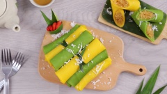 Bày bánh ra đĩa trang trí theo ý thích, có thể dùng như một món tráng miệng hay món bánh ngọt ăn vặt, thành phẩm bánh có lớp vỏ dai thơm béo mùi cốt dừa phần nhân ngọt thanh không bị chảy nước. (Có thể dùng nhiều nguyên liệu khác nhau để tạo sự đa dạng về màu sắc và hương vị cho vỏ bánh như dâu tây, hoa đậu biếc....)