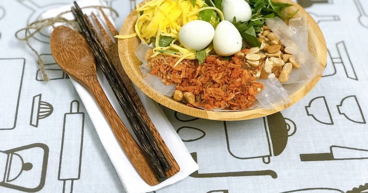 Bánh tráng trộn sốt me
