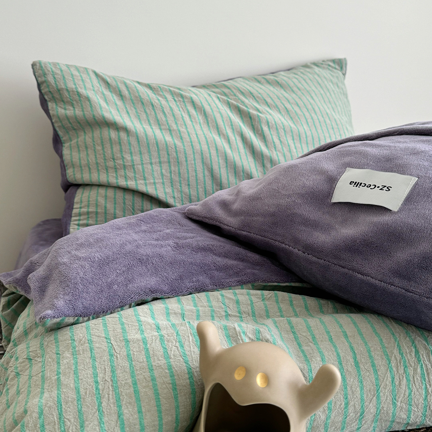 Gestreiftes Bettwäsche-Set aus Milchfaser-Fleece, warm und weich