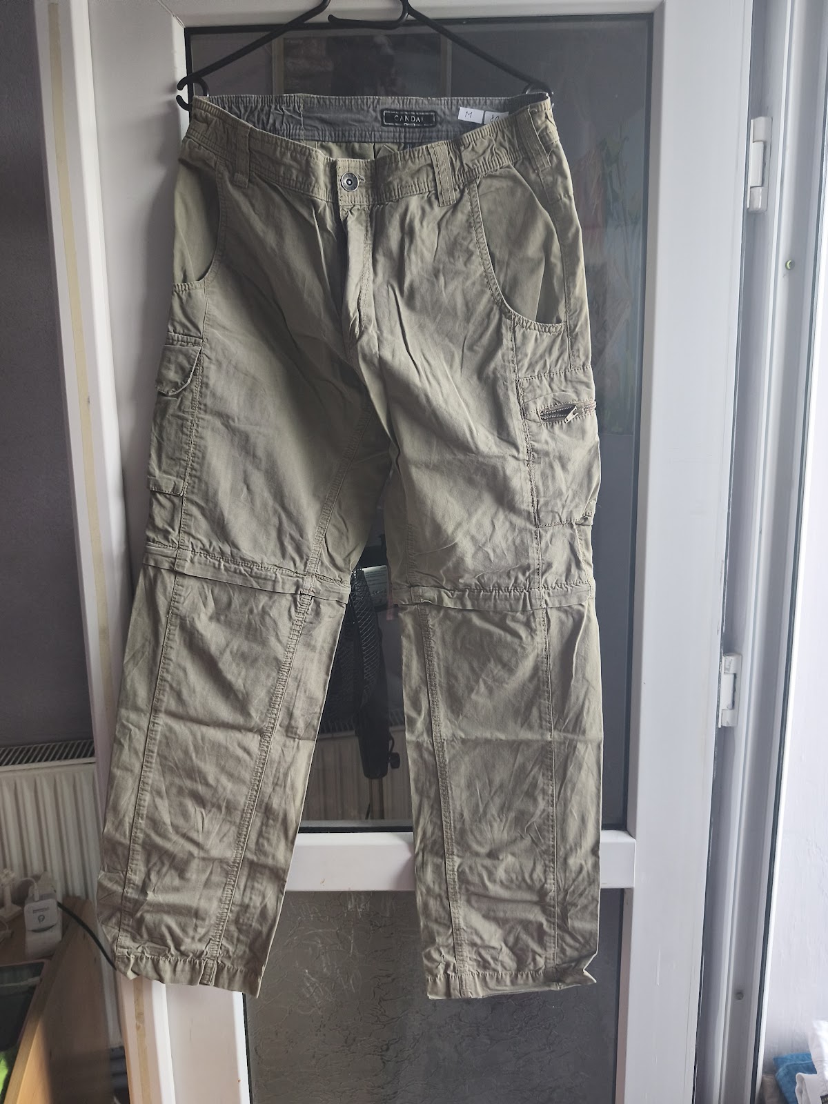 Barbati - Pantaloni bărbați Canda kaki, mărimea M
